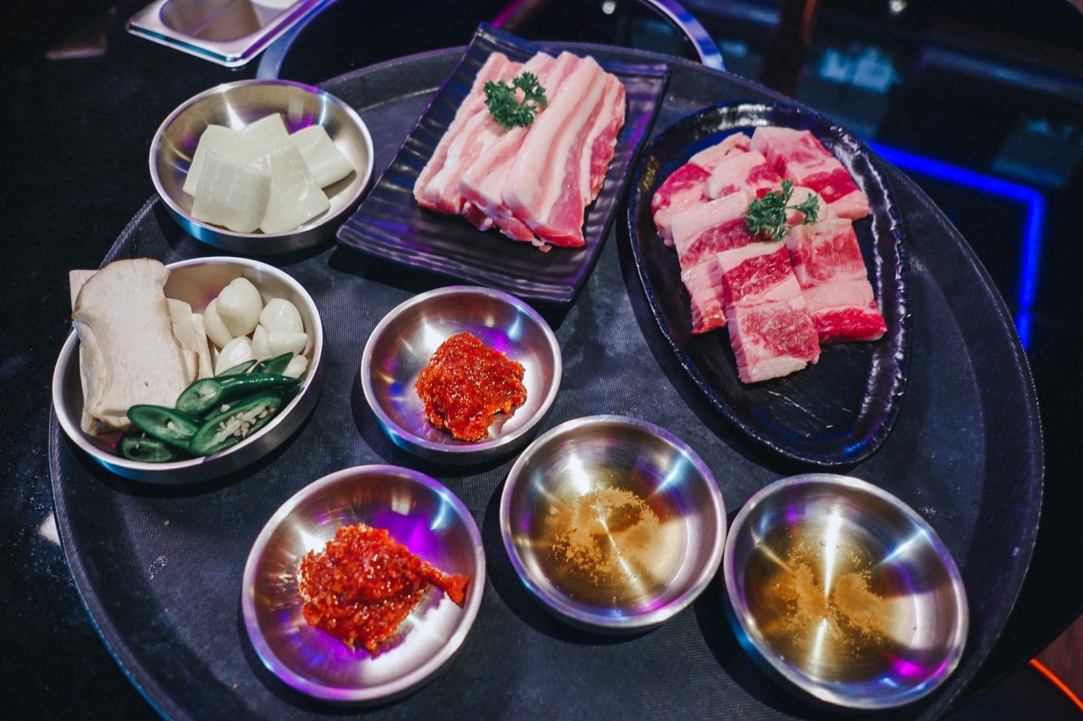 Rock and Raw ร้านปิ้งย่างสไตล์ผับเกาหลี เหมือนหลุดไปในซีรีส์